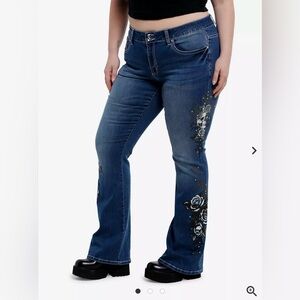 🆕 Hot Topic Dark Indigo Skull Rose Rhinestone Flare Denim Pants Plus Size 18